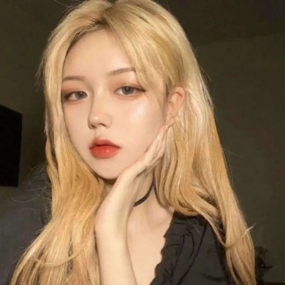 新款好看的微信女生真人头像合集来啦，共12张