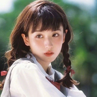 热门真人女生头像合集 19张高清图分享