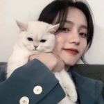 8张有气质漂亮女生真人头像图集