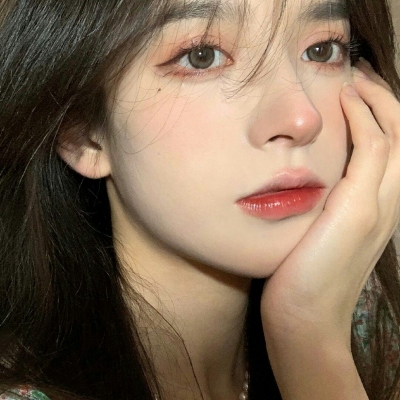 11张真人女生微信头像合集 氛围感拉满超适合当头像