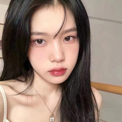 超火的女生正脸真人头像 共9张