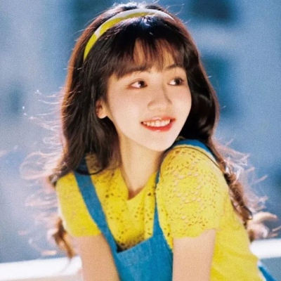 12张复古港风模糊感女生真人头像，氛围感拉满