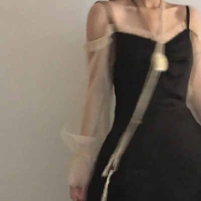 15张超有氛围感的真人女生头像，看完就想换头像