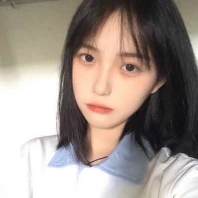 11张氛围感拉满的微丧温柔真人女头像