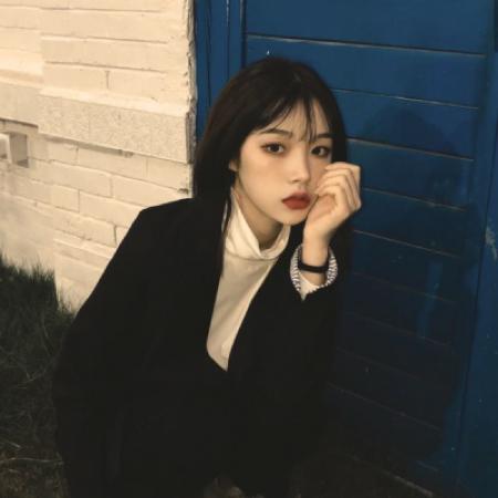 新款女生微信头像合集 共14张美女头像素材