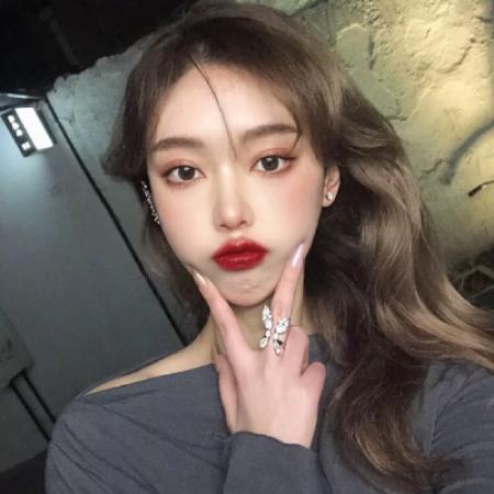 款有气质有内涵的女生头像合集 共20张