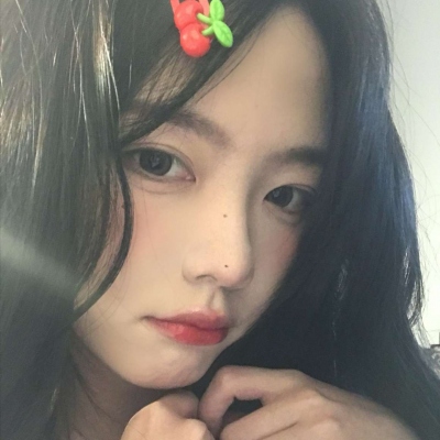 12张氛围感拉满的高级气质女生头像合集