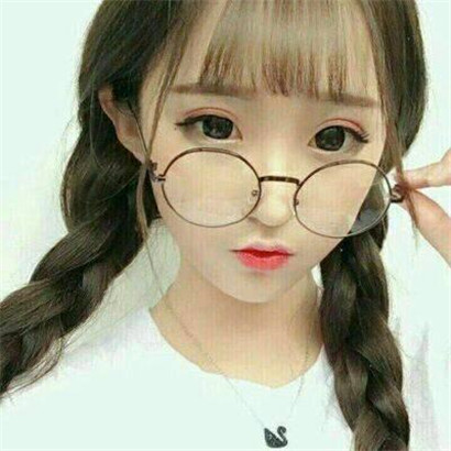 12张戴眼镜的可爱真人女生头像合集