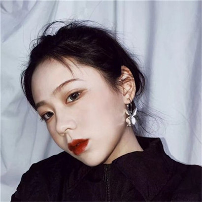 超拽霸气女生真人头像合集！16张好看的头像直接抱走