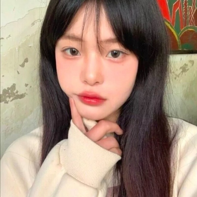 8张高颜值女生真人正面头像 适合做微信QQ头像的正脸女头