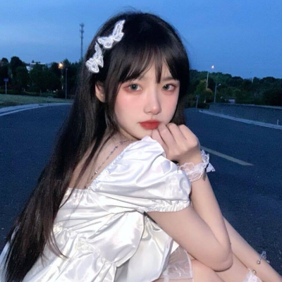 适合网恋用的真人女生头像（9张合集）