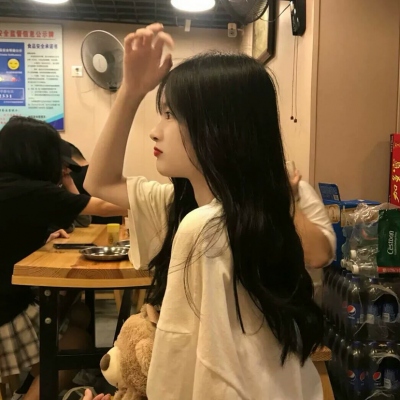 一眼就心动的真人女生头像 10张合集