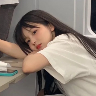 新版18岁左右真人女生头像 共17张可自取