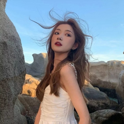 超火的仙气真人女生头像合集来啦，一共6张风格唯美的图片。