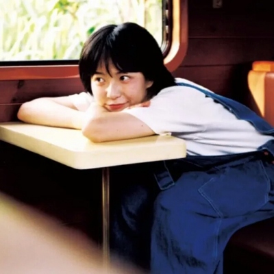 适合网恋用的超真实女生头像（13张）