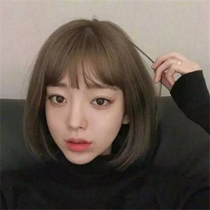 超火的女生高清短头像 共12张