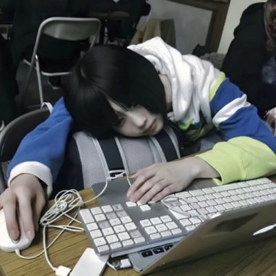 10张真人小姐姐生活照 适合当微信头像的合集来了