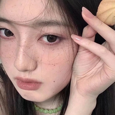 17张ins风高级质感文艺女头像合集 优质女生头像素材
