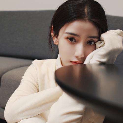 又纯又撩的大气感女生头像，这次一次性更了12张