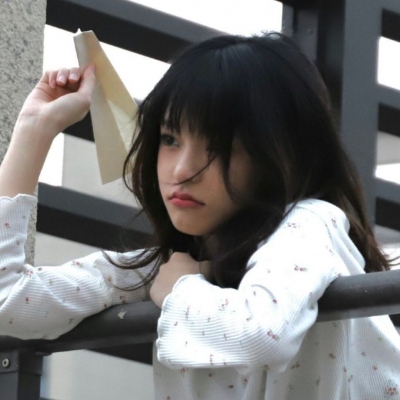 19张氛围感拉满的真人女生头像合集