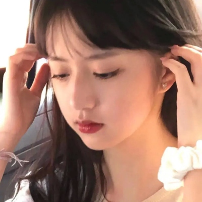 网恋用得上的14张真人女生头像合集