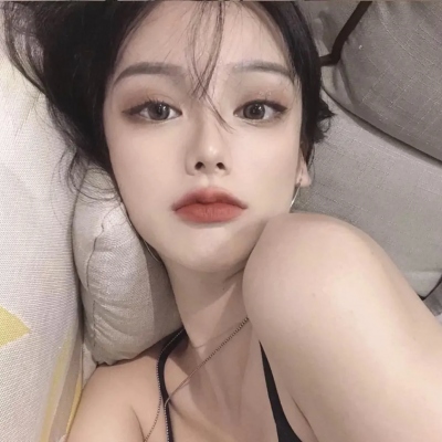 当下超火的真人可爱女生头像 共16张