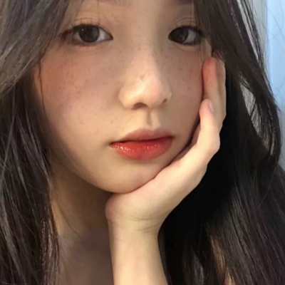 超火的霸气女生真人头像 9张合集