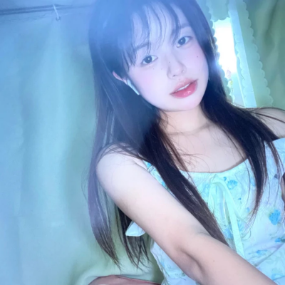 14张氛围感拉满的ins风真实女生头像合集