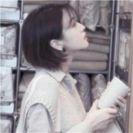 超火的女生侧脸高清头像合集 共12张