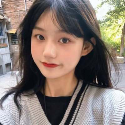 10张质感超棒的酷飒女生真人头像分享