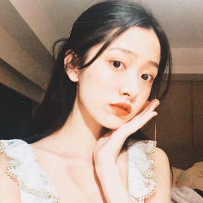 女生ins风小众真人头像合集来了！共18张不撞款的个性女头