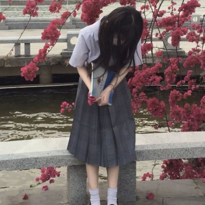 女生头像带花真人ins高级感大图来了，一共10张高清图