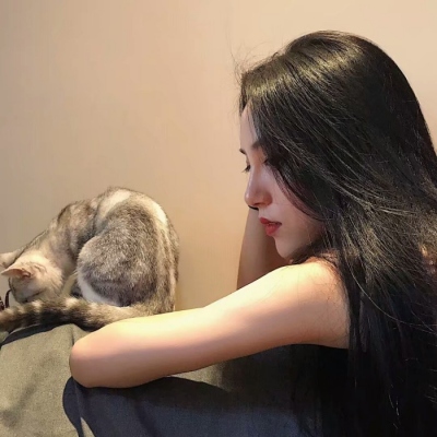 超火的女生高清头像合集 共16张