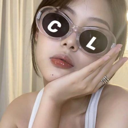 超火女生头像合集 10张热门款直接存