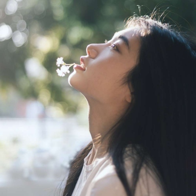 8张氛围感拉满！女生文艺清新微信头像合集