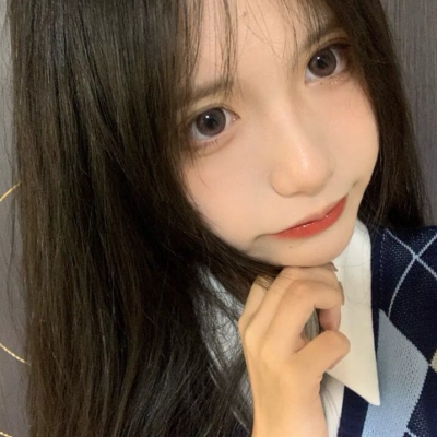 11张氛围感拉满的微丧温柔真人女头像