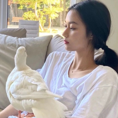 9张温柔气质感女生真人头像，直接用不踩雷