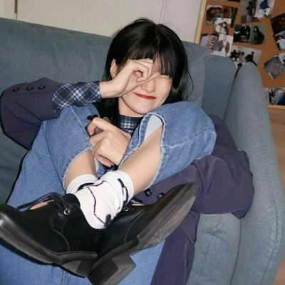 12张质感拉满的真人女生头像 小众又高级