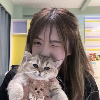 近期超火的真人女生头像合集，13张氛围感拉满