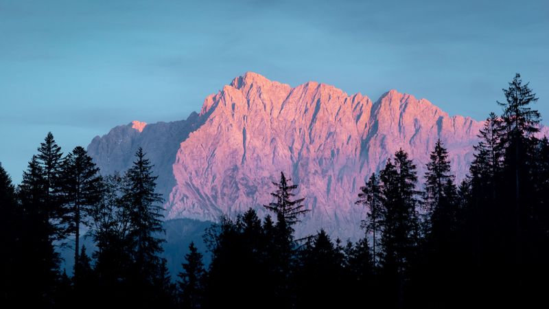 加州盆地山暮色雾景 4K超清壁纸