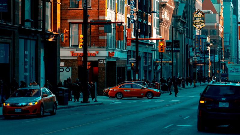 黄昏都市街景动态4K壁纸合集