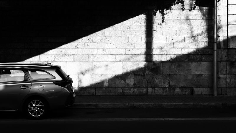 多款黑白深色汽车侧视4K壁纸