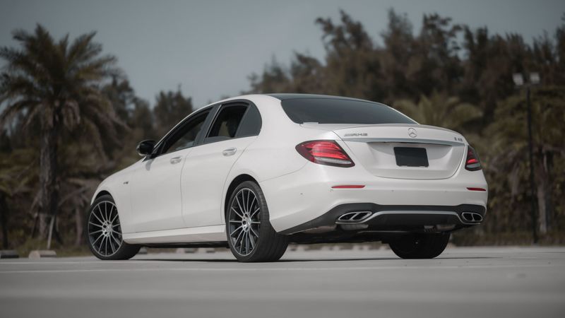 梅赛德斯-AMG E43 高清4K汽车壁纸合集