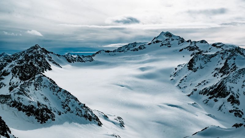 绝美雪山峰4K壁纸合集
