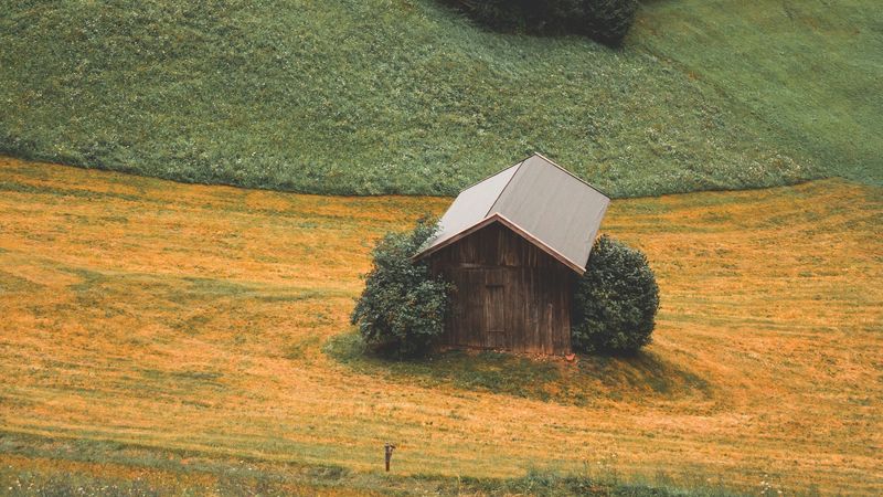 山林小屋绝美4K风景壁纸