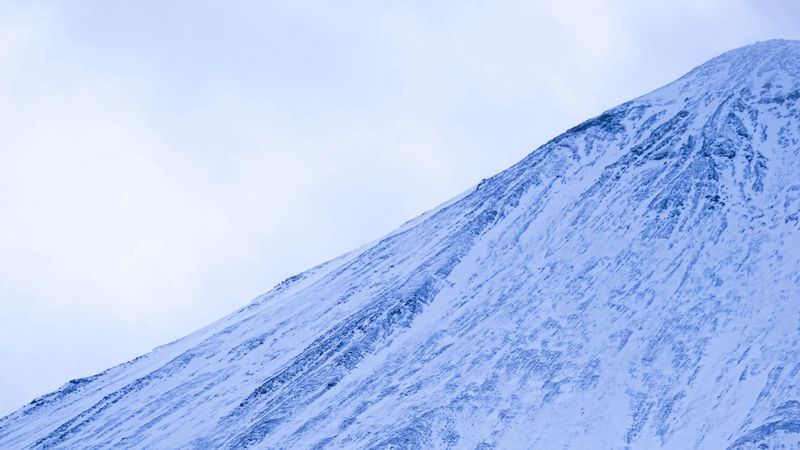 绝美冬日雪山坡4K壁纸合集