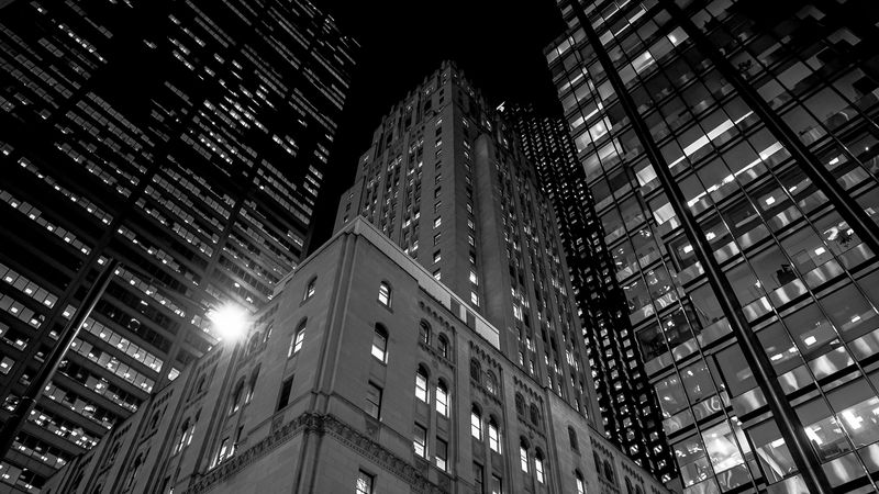 这套黑白灰城市建筑壁纸太绝了