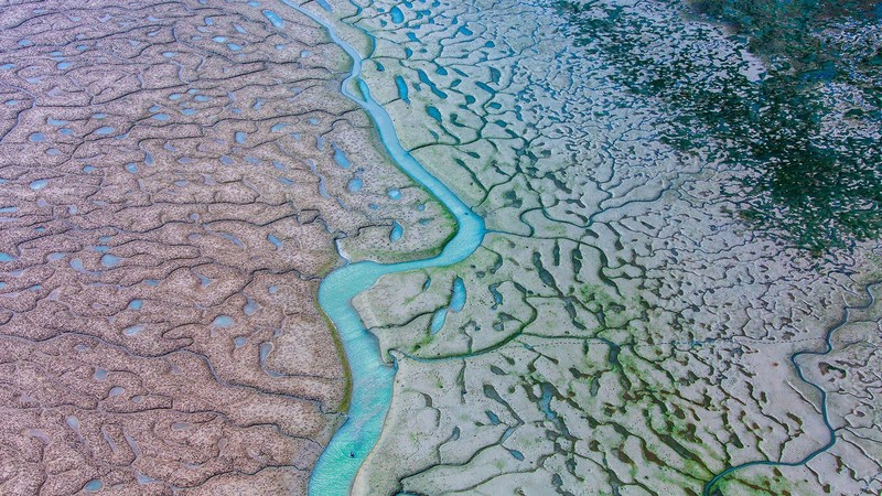 绝美航拍壁纸合集！西班牙加的斯湾、新西兰马尔堡等地的治愈自然风景