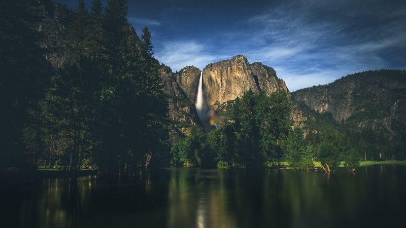 绝美的山湖黄昏风景 4K高清壁纸