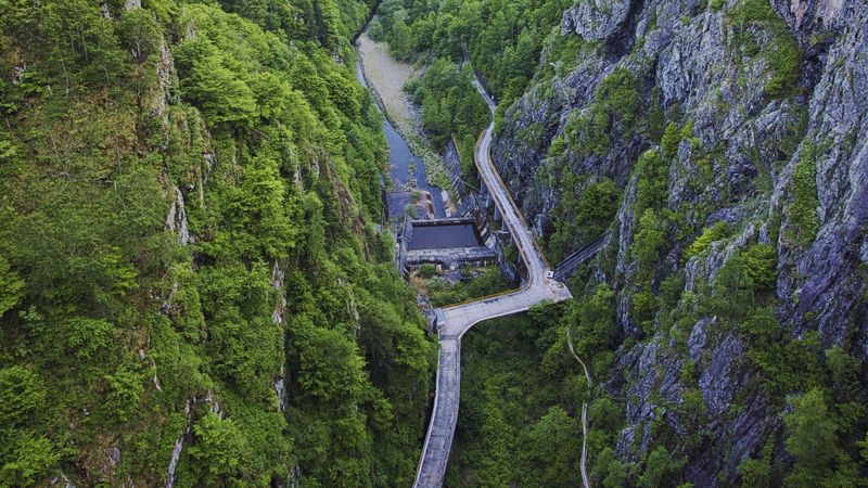 绝美航拍河谷山景合集 4K壁纸